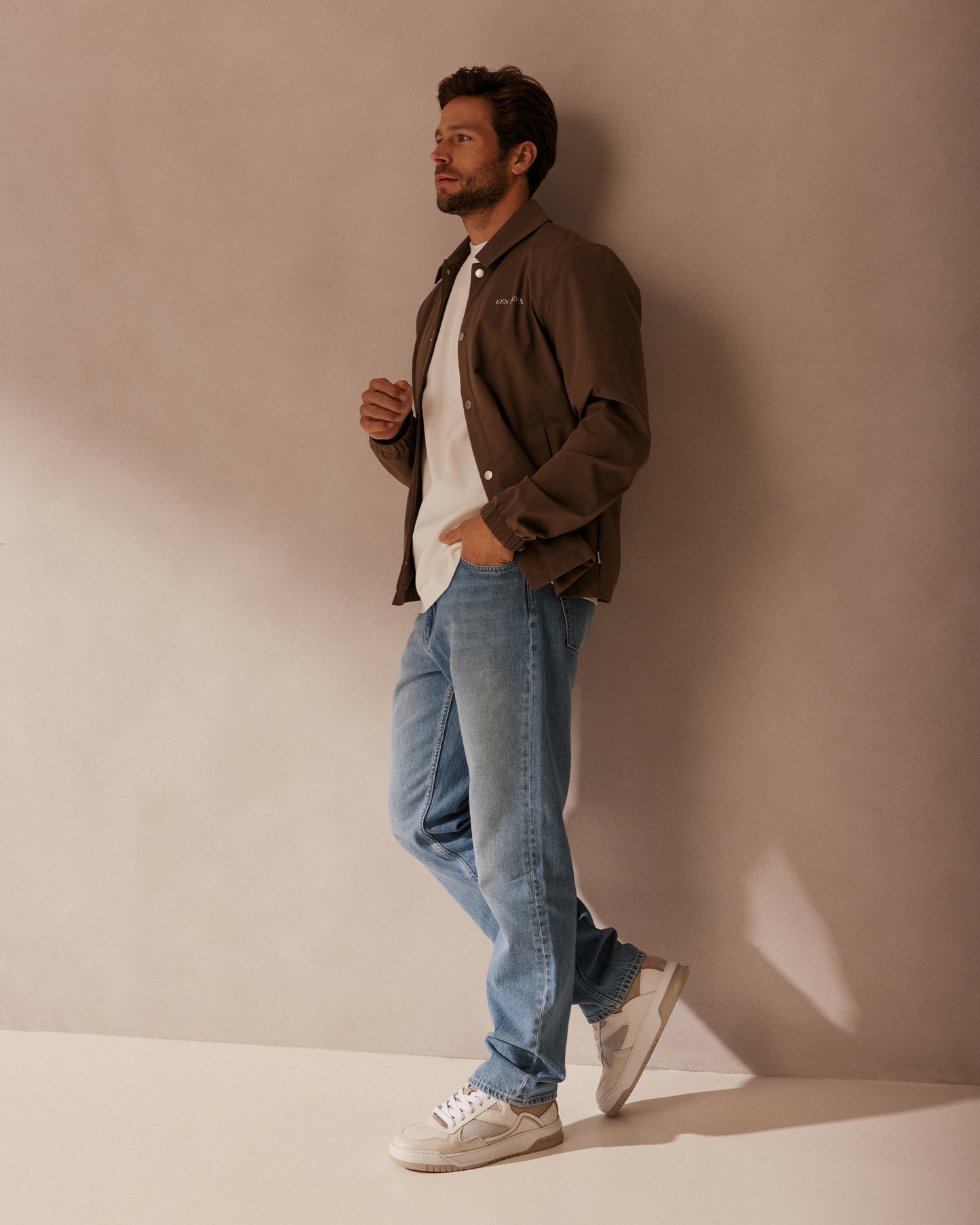 Witte VIA VAI heren sneakers Jay Wess, zijaanzicht.