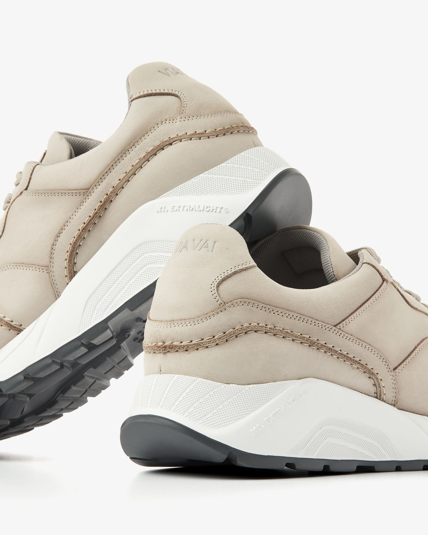 Beige leren VIA VAI Owen Jimmy heren sneakers, detailfoto.
