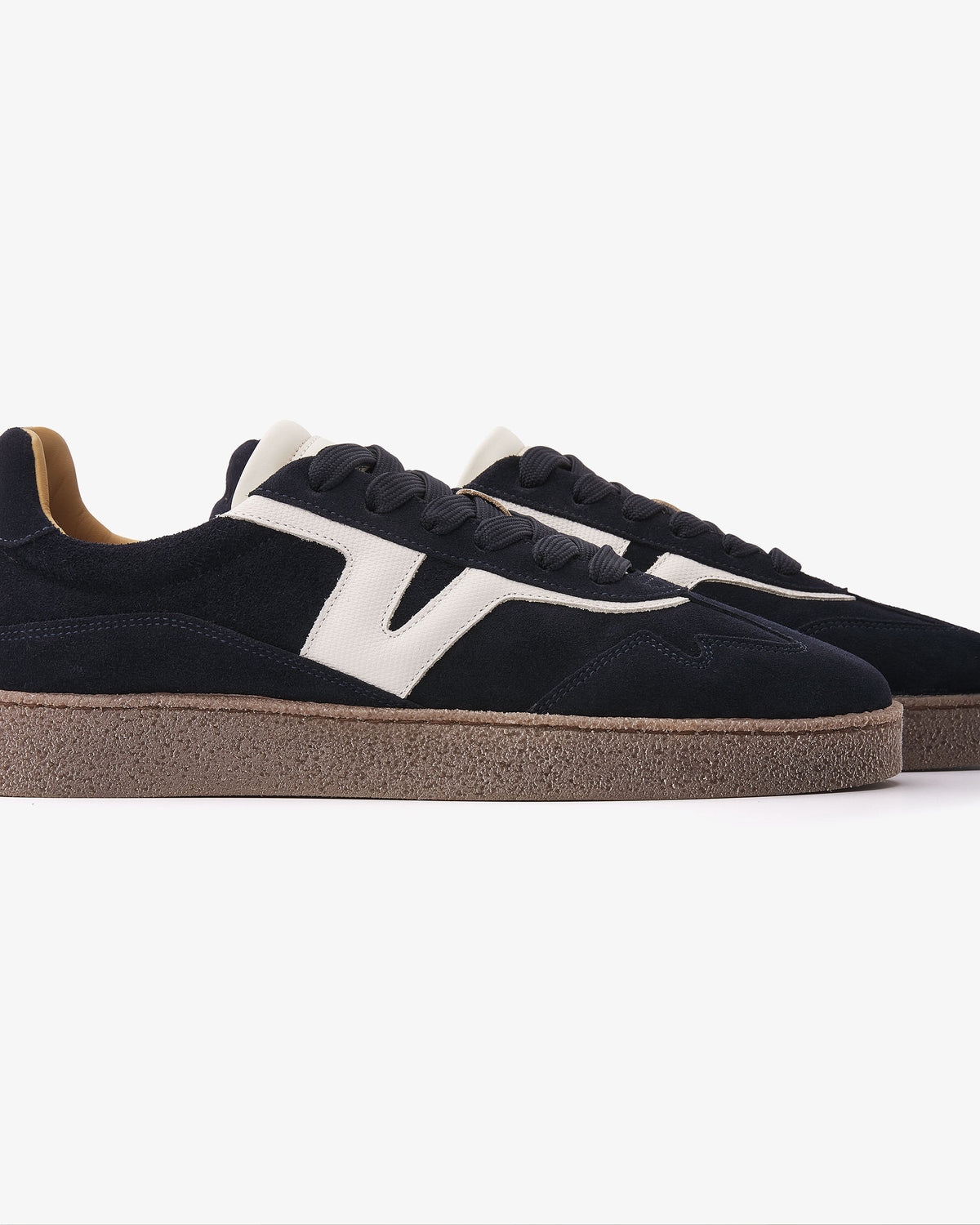VIA VAI Zane Dexter blauwe sneakers heren – detail van materiaalstructuur in leer en suède