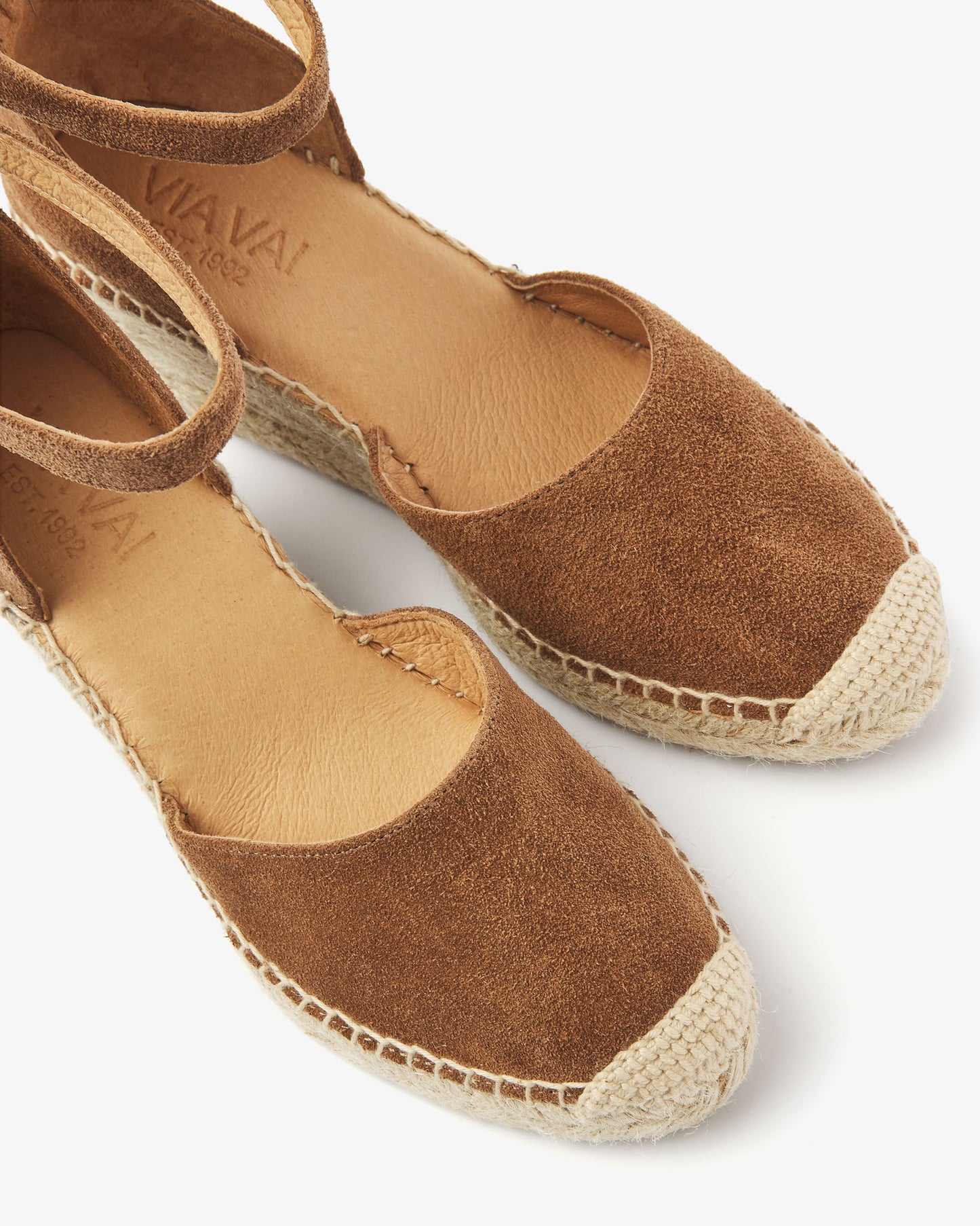 VIA VAI bruine suède Flora Braid dames espadrilles, detailfoto.