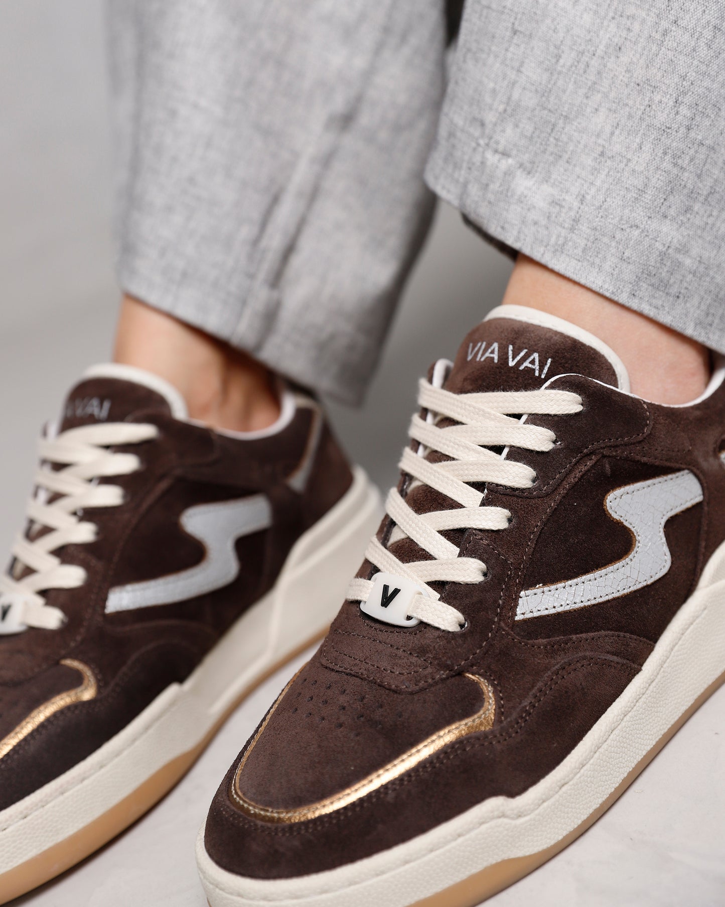 VIA VAI Sam Levi bruine sneakers dames
