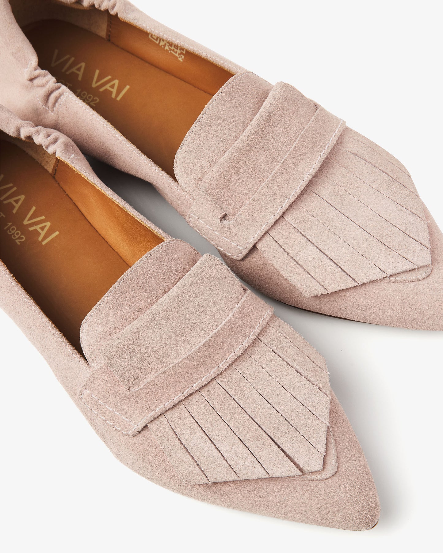 VIA VAI Lola Oakley roze loafers dames – detail van materiaalstructuur in leer en suède