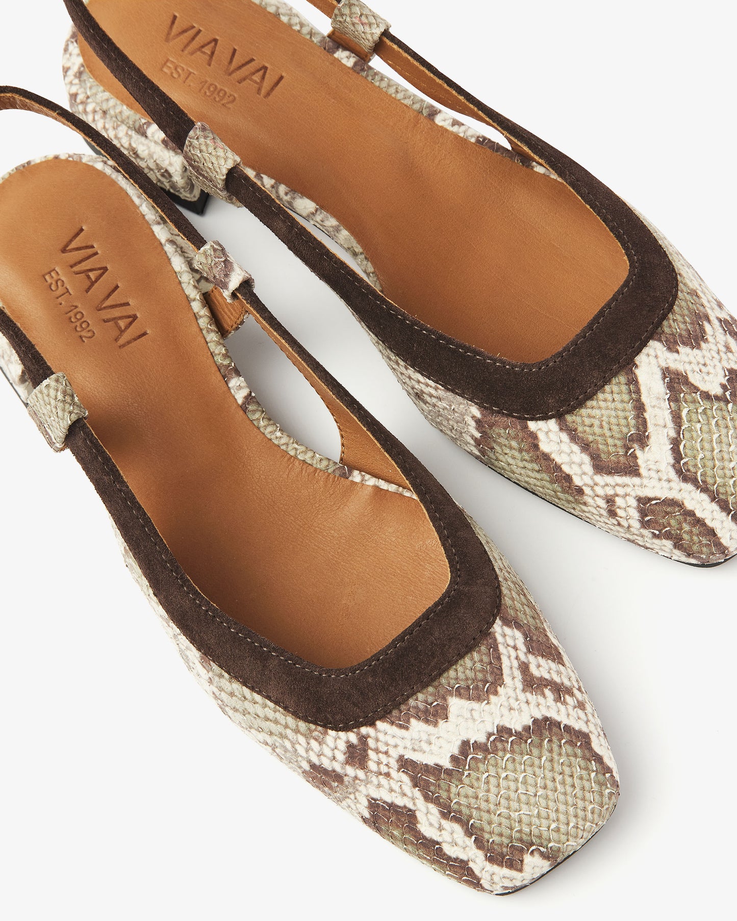 Slangenprint leren VIA VAI dames slingbacks Julie Xena, detailfoto.