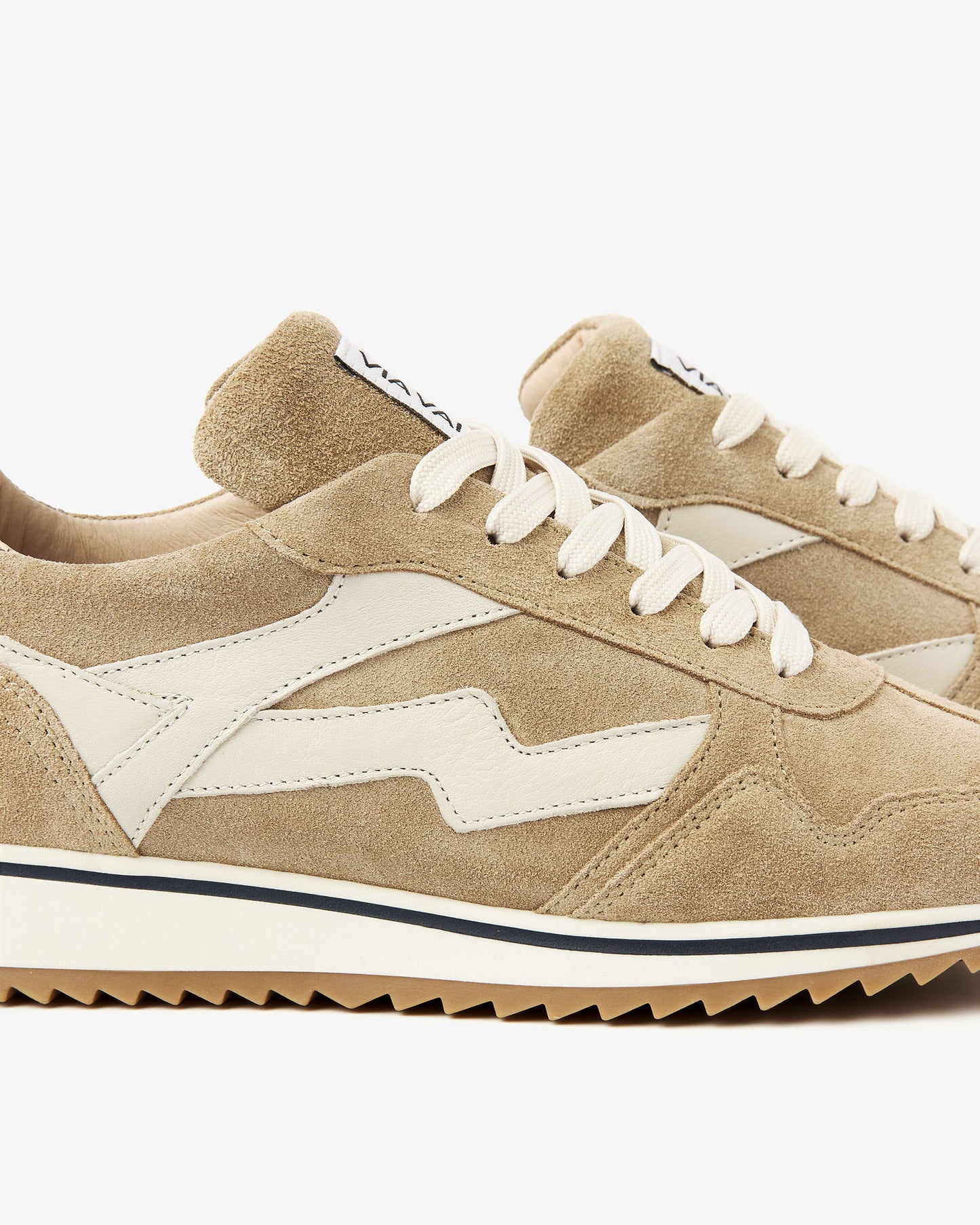 VIA VAI Mikki Alex beige sneakers dames – detail van logodetail in leer en suède