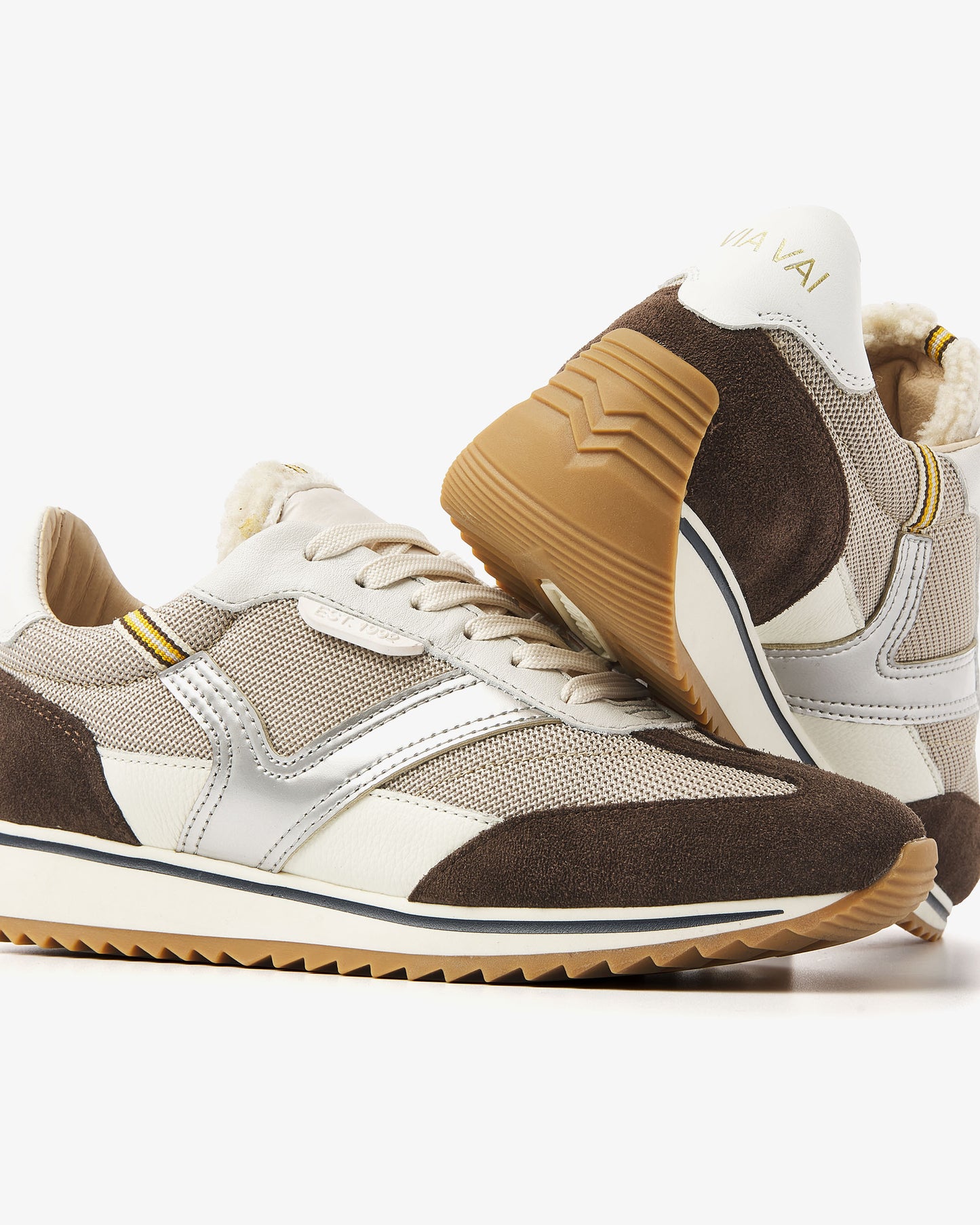 VIA VAI Mikki Natalia beige sneakers dames – detail materiaalcombinatie leer en mesh
