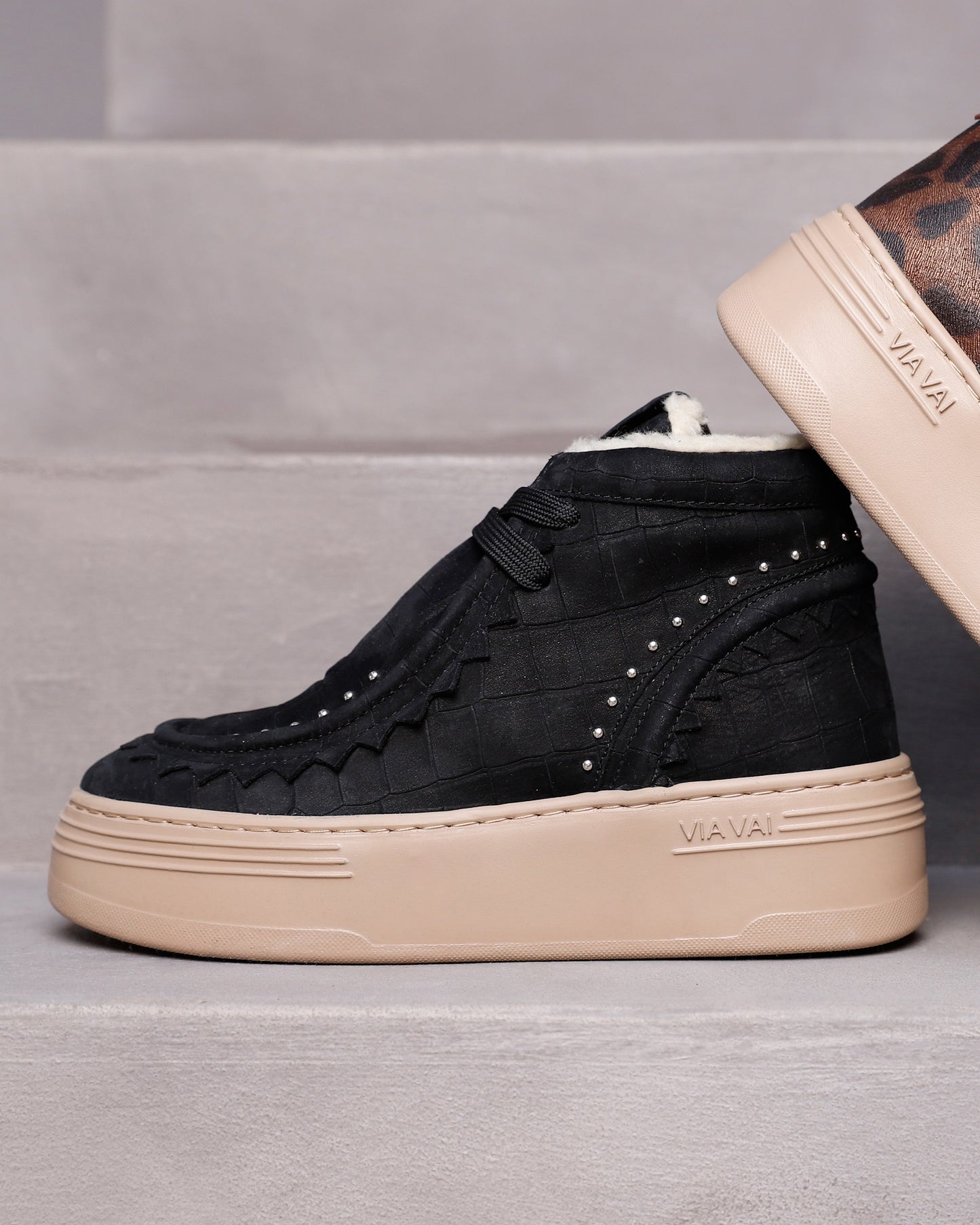 VIA VAI Isa Callum zwarte platform sneakers dames