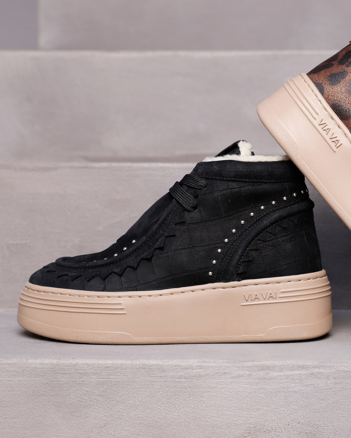 VIA VAI Isa Callum zwarte platform sneakers dames
