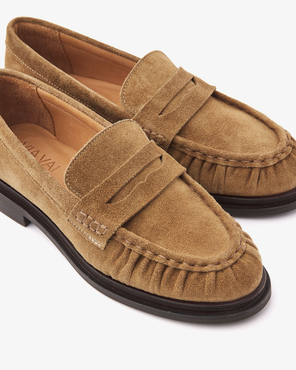VIA VAI Fae Sarah loafers dames – detail van materiaalstructuur in leer en suède