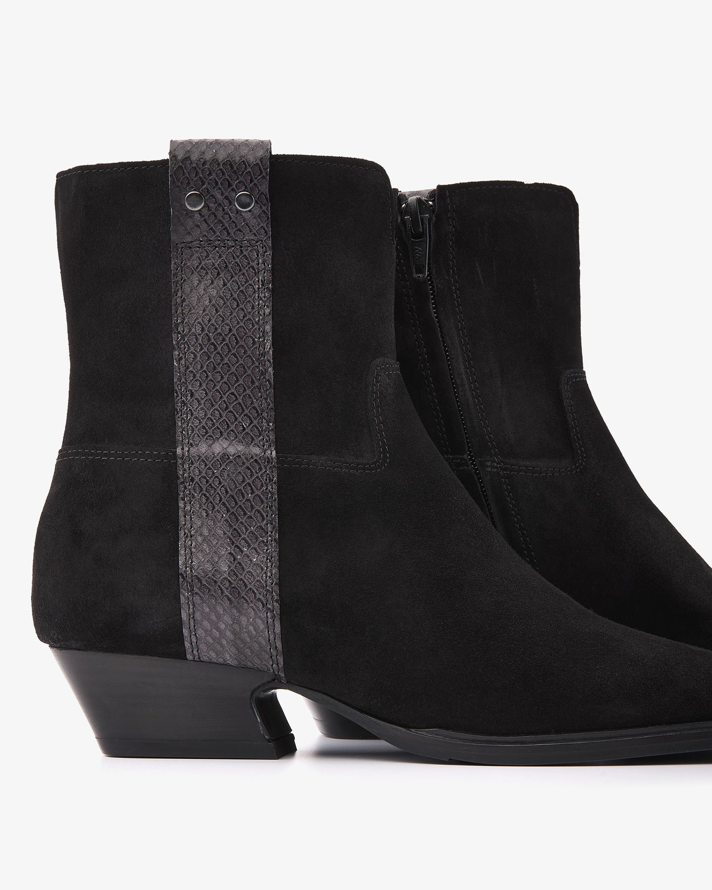 VIA VAI Keira Weston zwarte enkellaarsjes dames – detail van studs in leer en suède