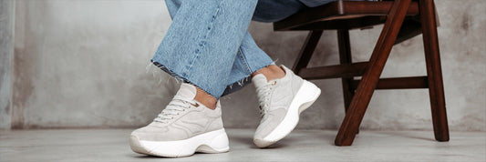 Welke sneakers draag je bij welke outfits?