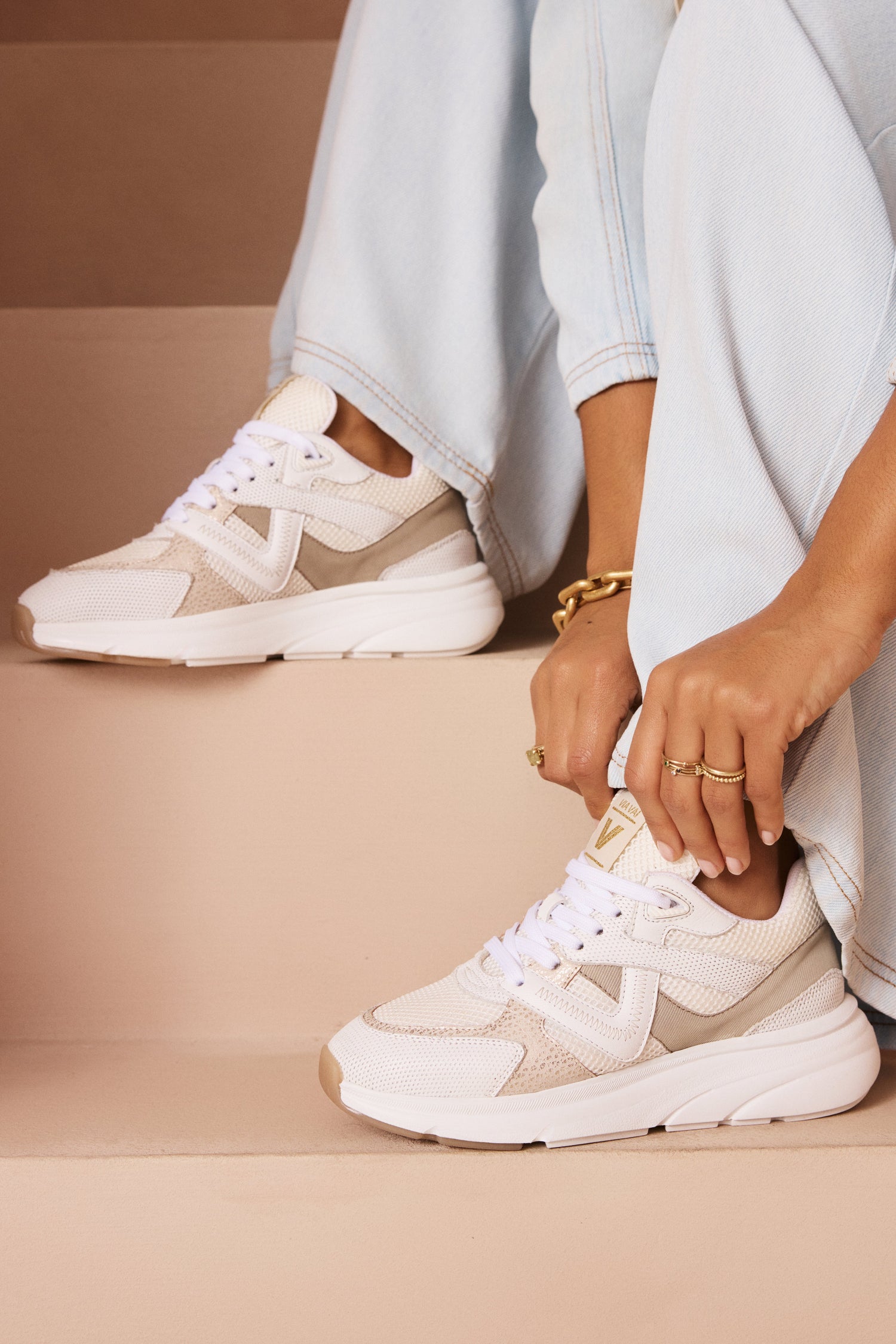 Sale sneakers women