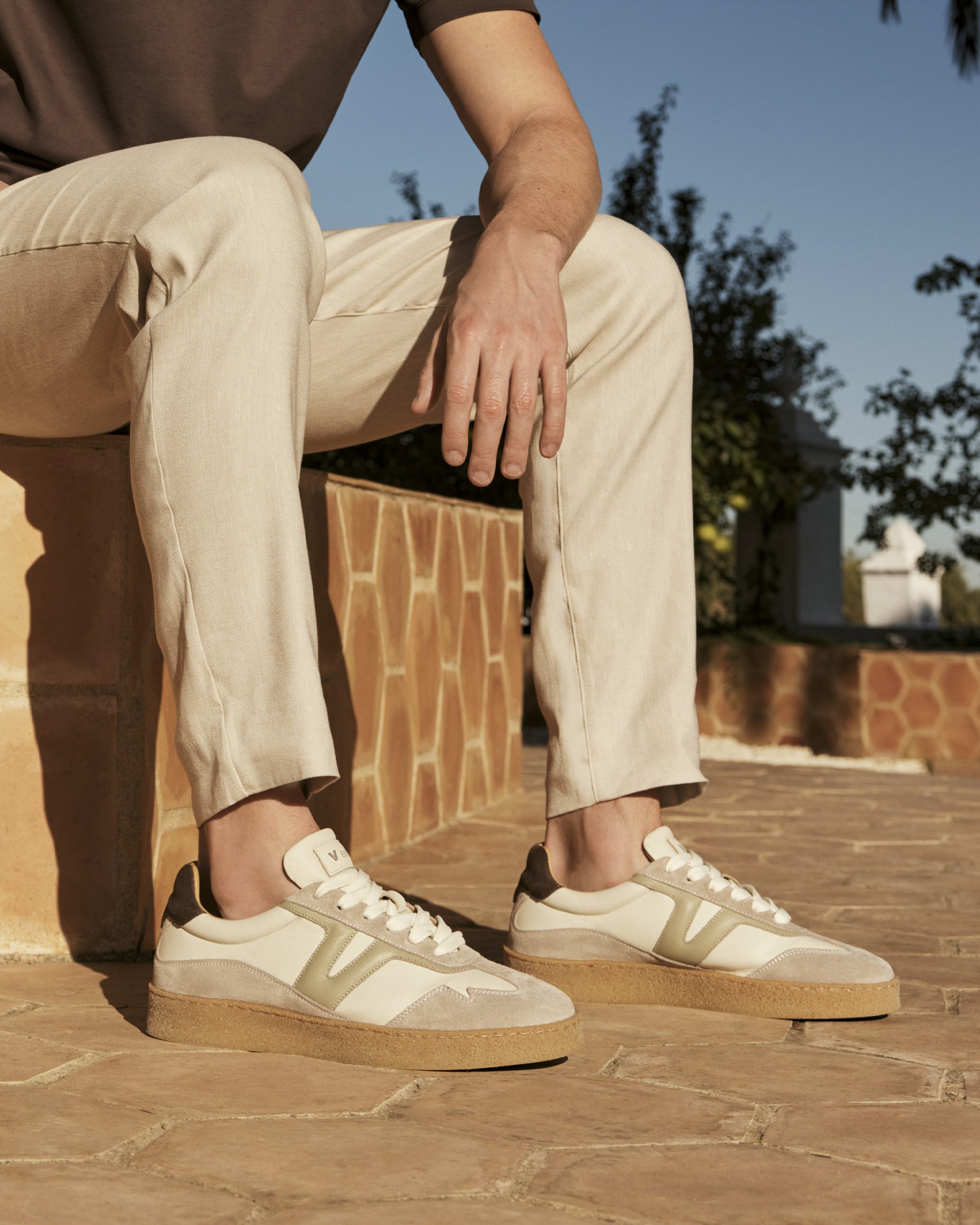 Zane Dexter | beige men's sneakers | VIA VAI® – VIA VAI