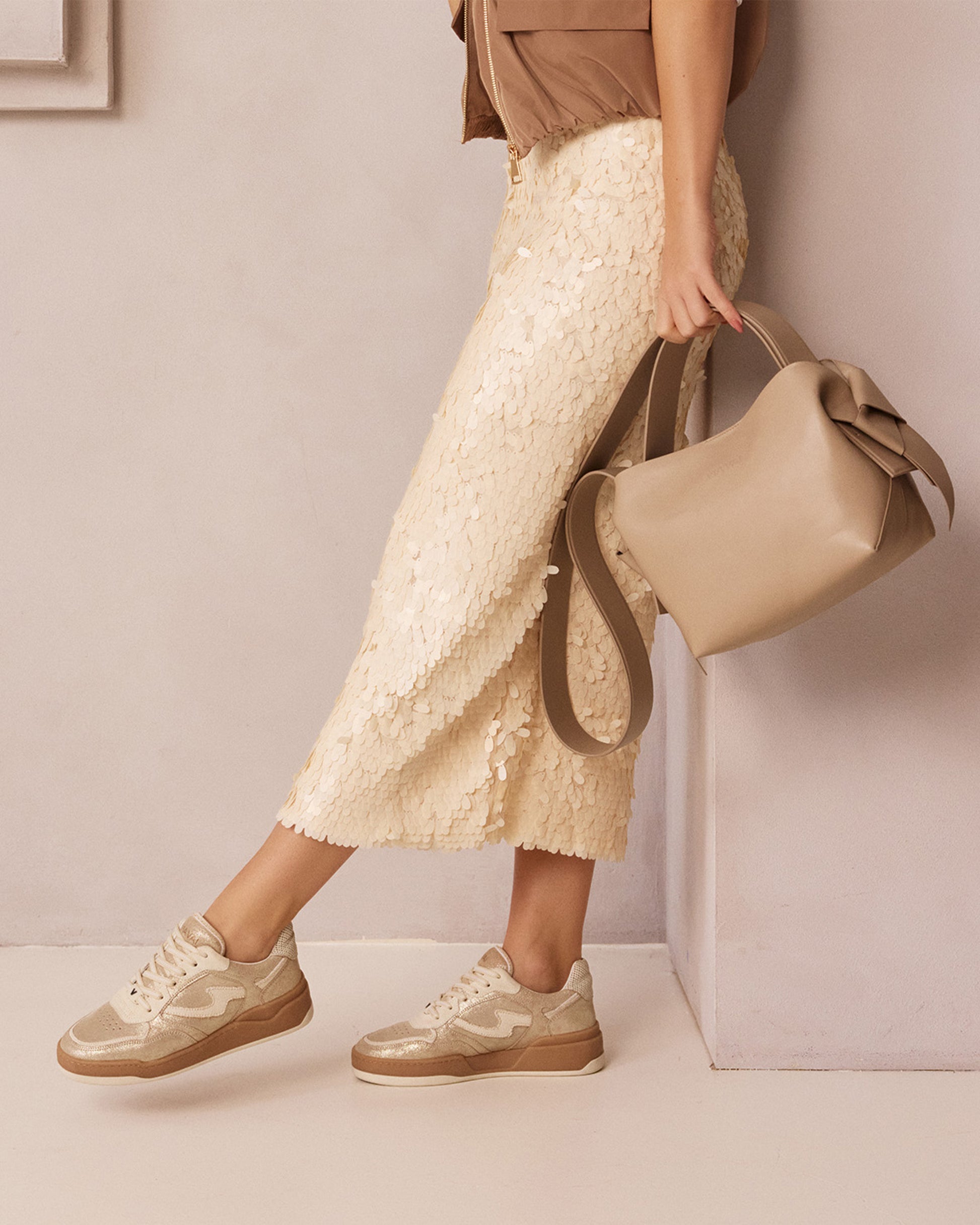 Sam Levi gouden sneakers VIA VAI® – VIA VAI - Main Image