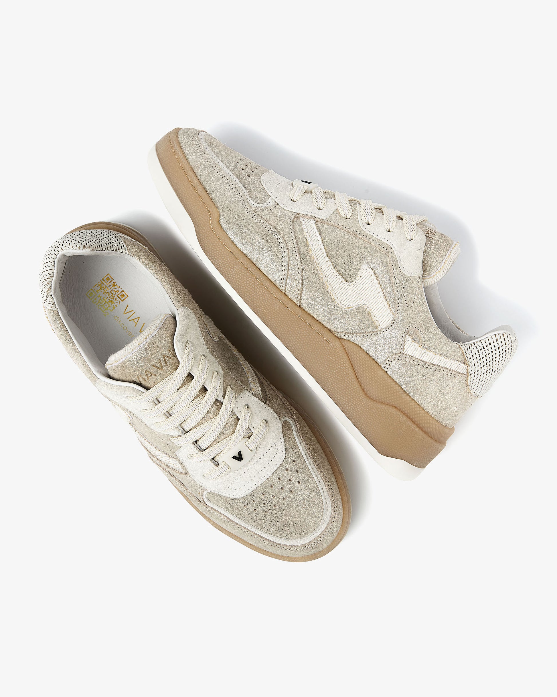 Sam Levi gold sneakers VIA VAI® – VIA VAI - Main Image