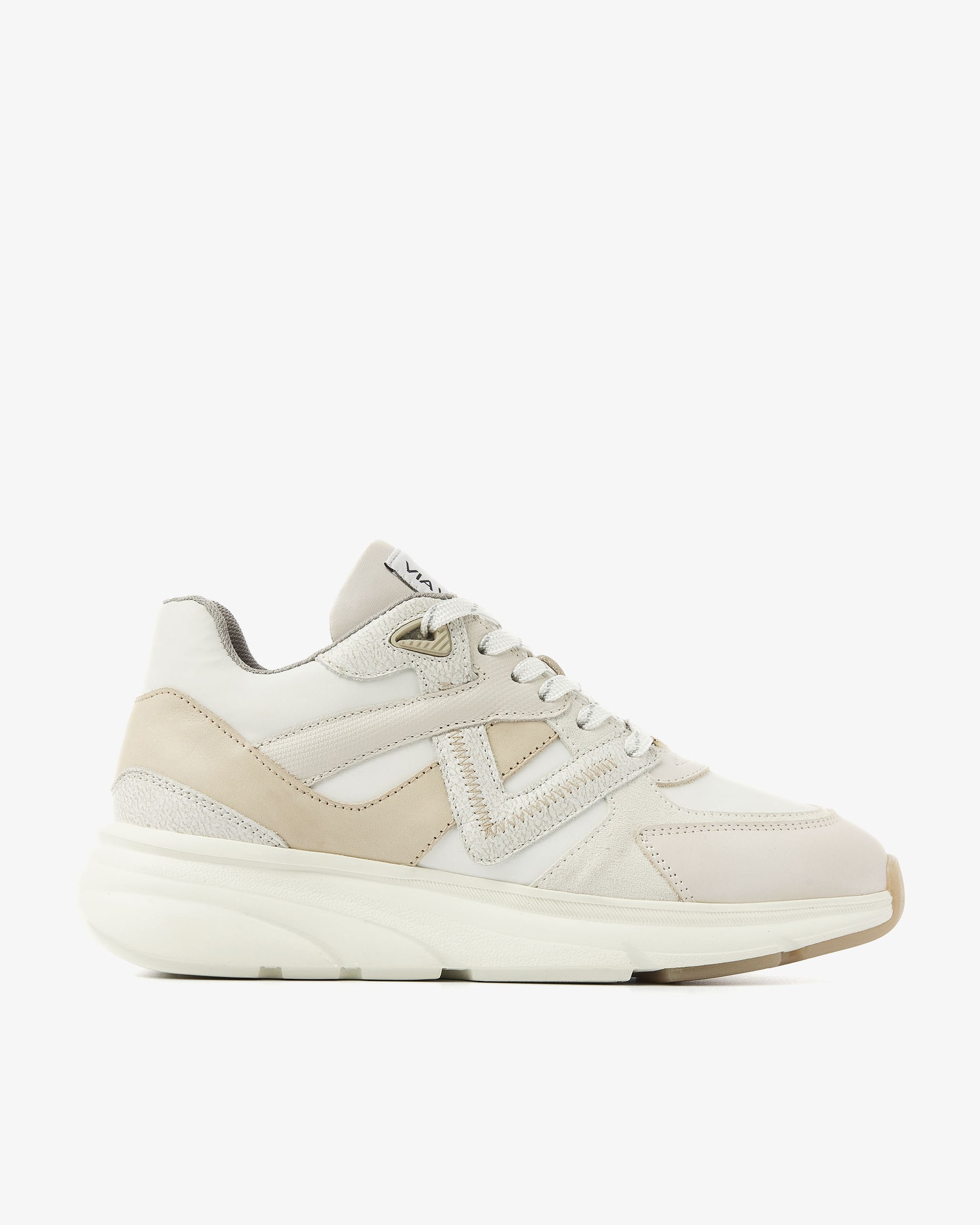 Beige leren VIA VAI dames sneaker Vic Kyro, zijaanzicht.