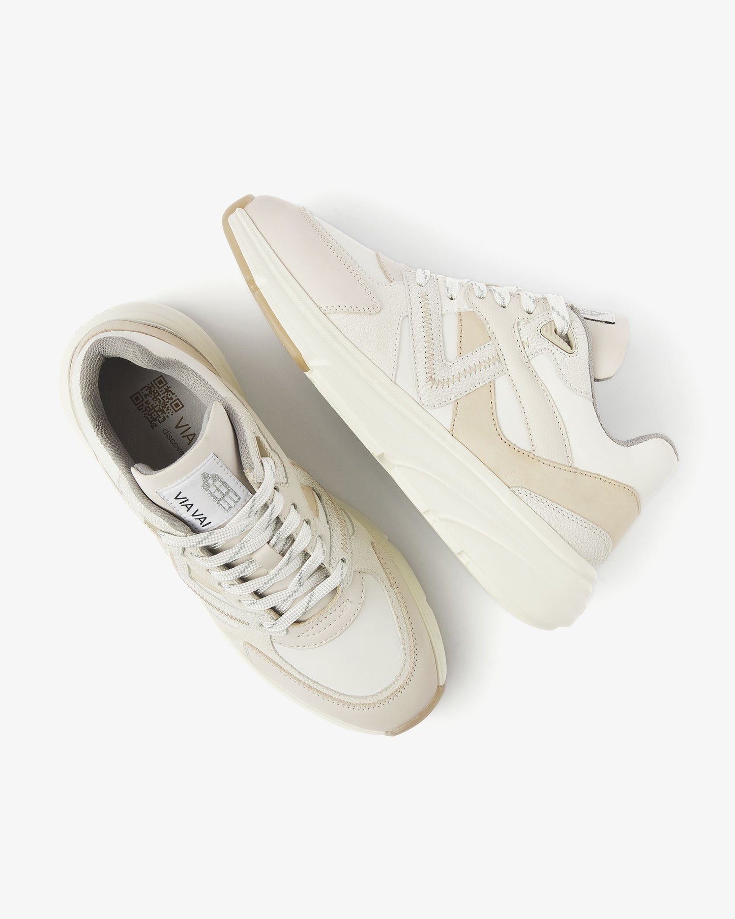 Beige leren VIA VAI dames sneaker Vic Kyro, bovenaanzicht.
