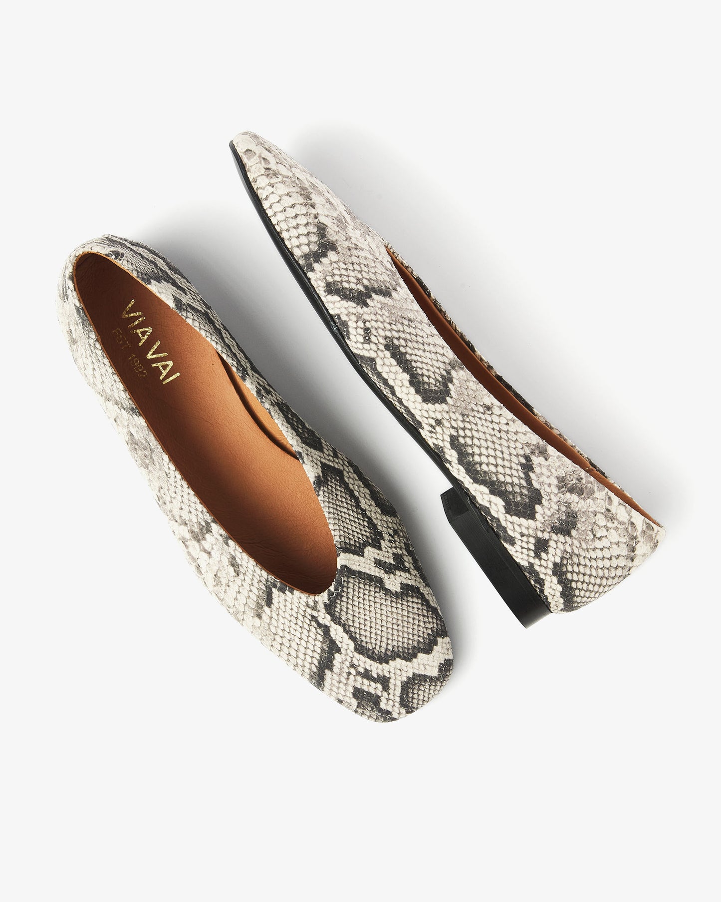 Bovenaanzicht van VIA VAI leren slangenprint dames ballerina's Lou Emmy.