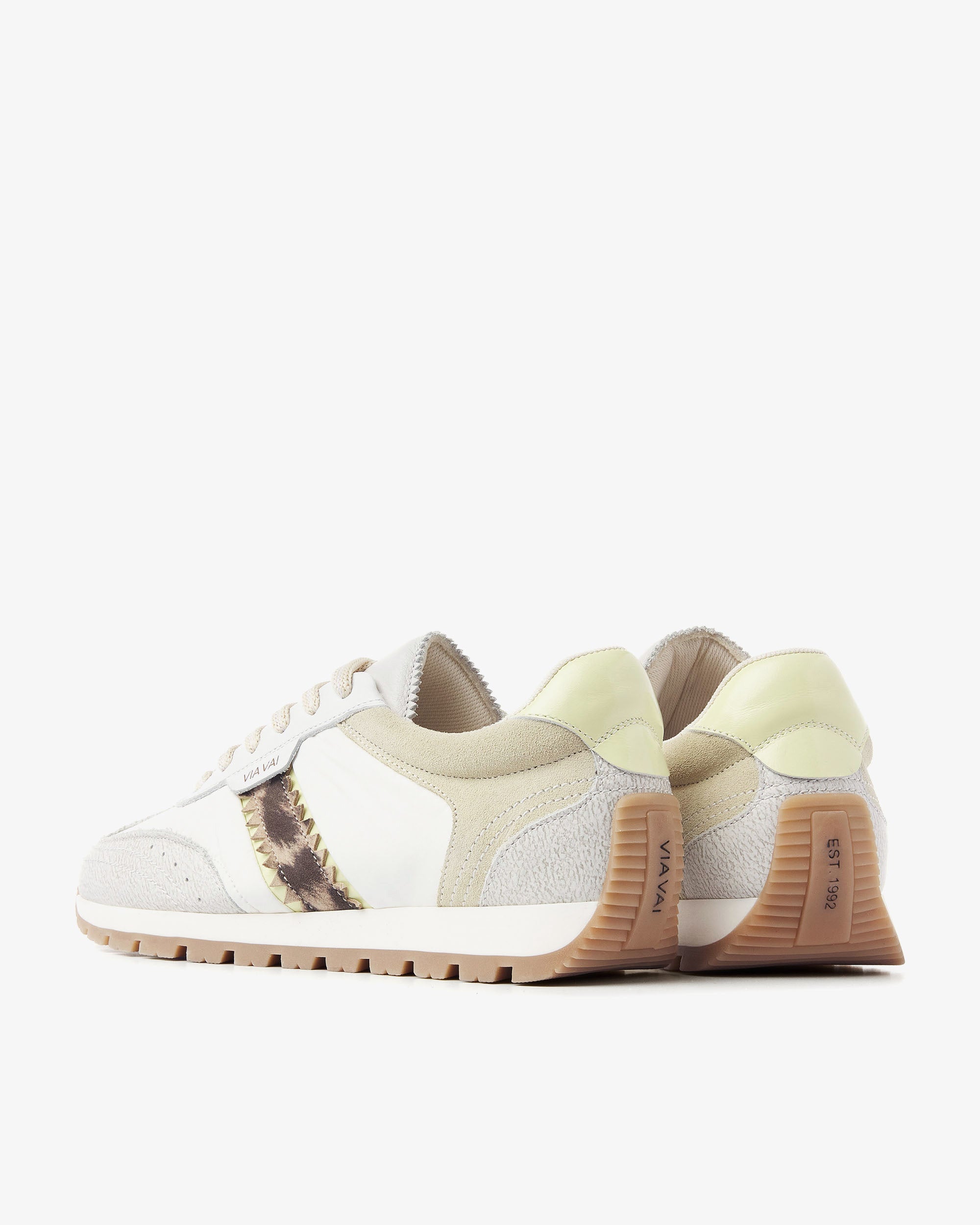 Scott Sara | meerkleurige dames sneakers | VIA VAI® – VIA VAI