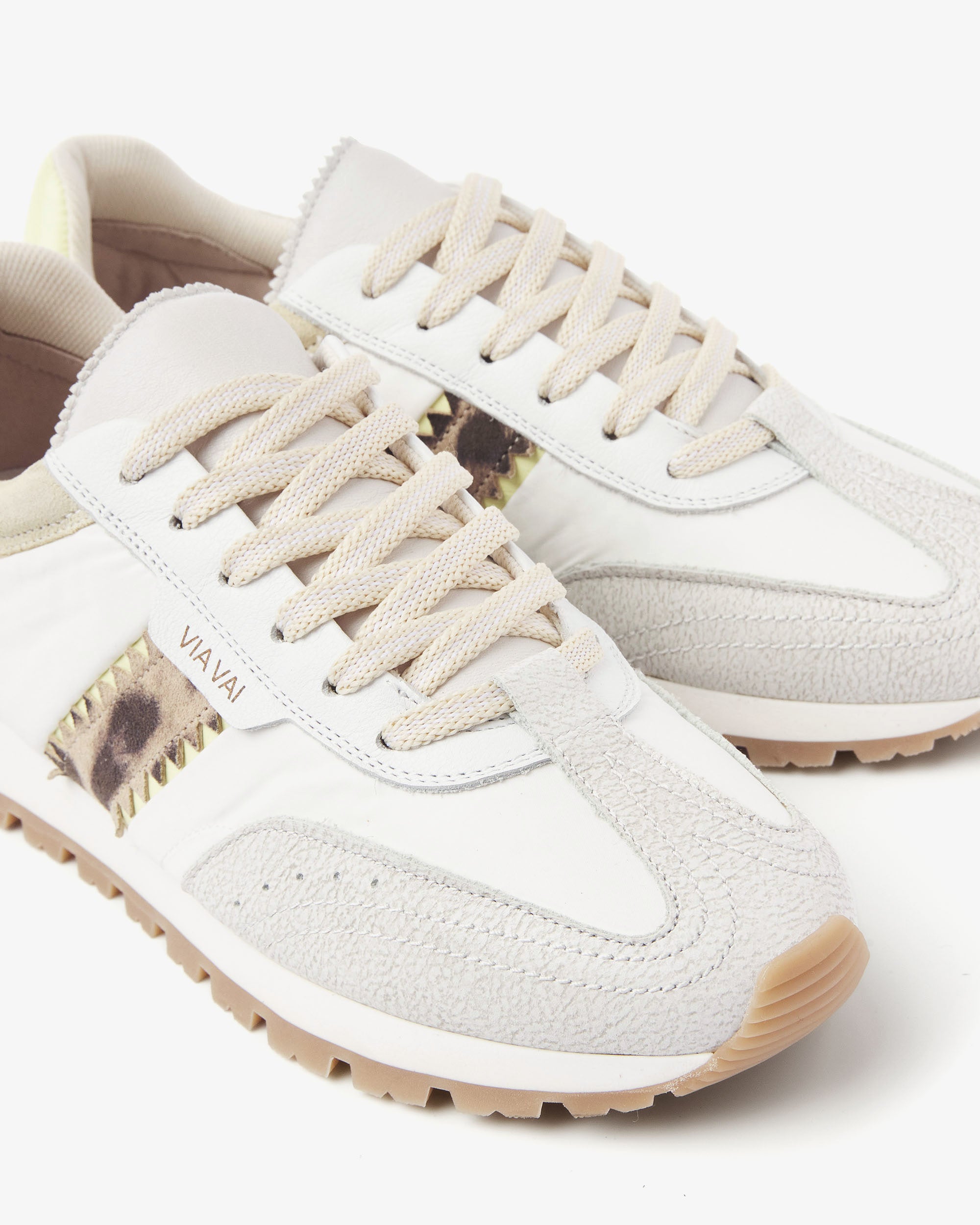 Saraです。 Scott Sara | meerkleurige dames sneakers | VIA VAI® – VIA VAI