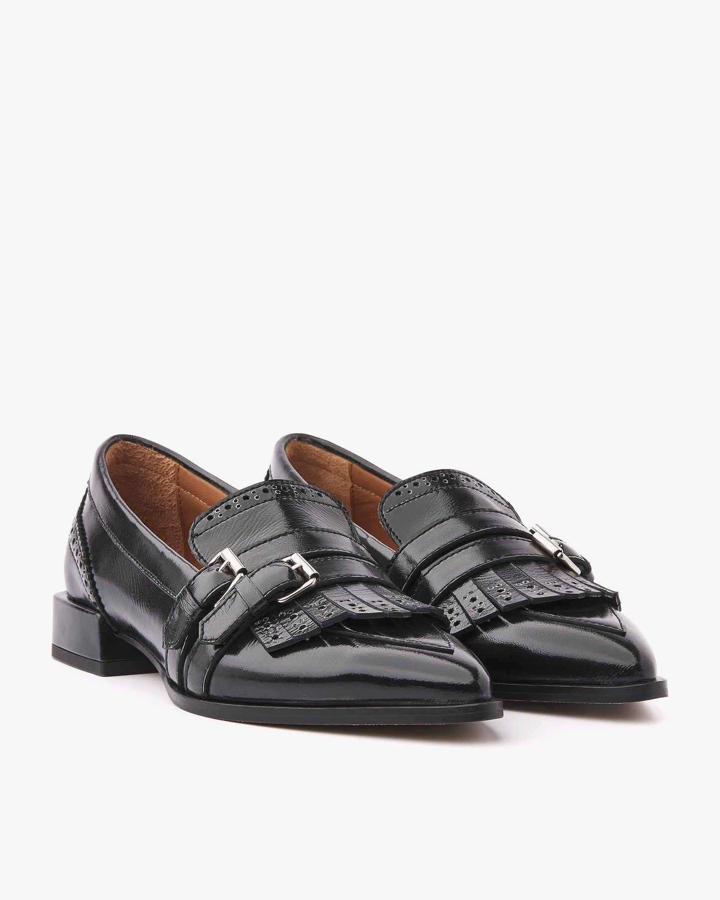 VIA VAI Jazz Lucy zwarte loafers dames – vooraanzicht met gespsluiting en ronde neus
