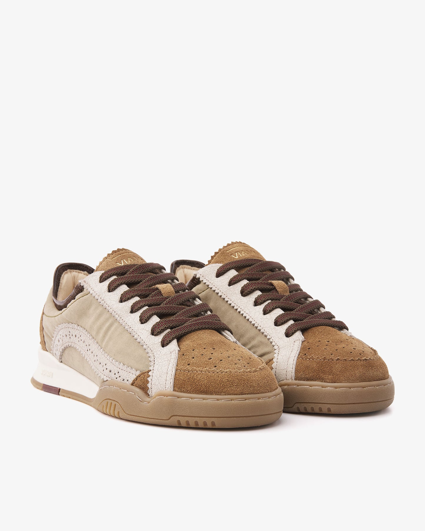 VIA VAI Kris Jaden sneakers dames – vooraanzicht met vetersluiting en ronde neus