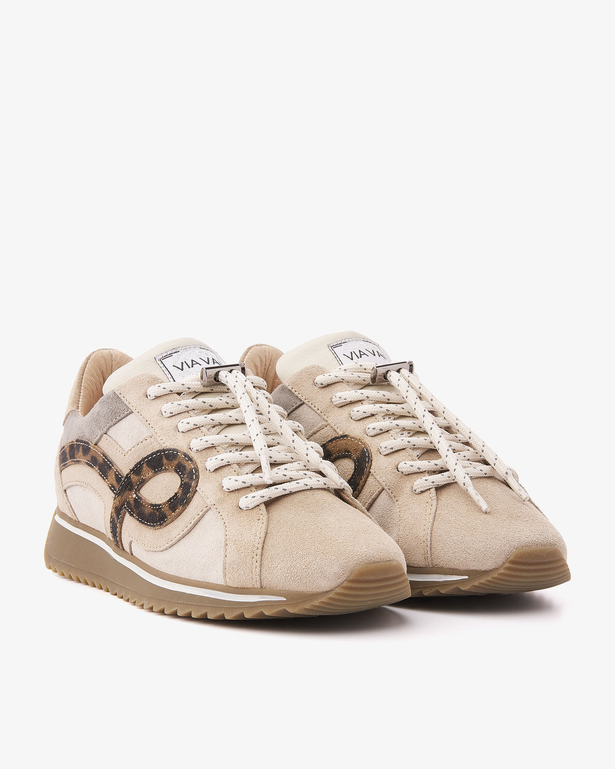 VIA VAI Mikki Eve beige sneakers dames – vooraanzicht met ronde neus