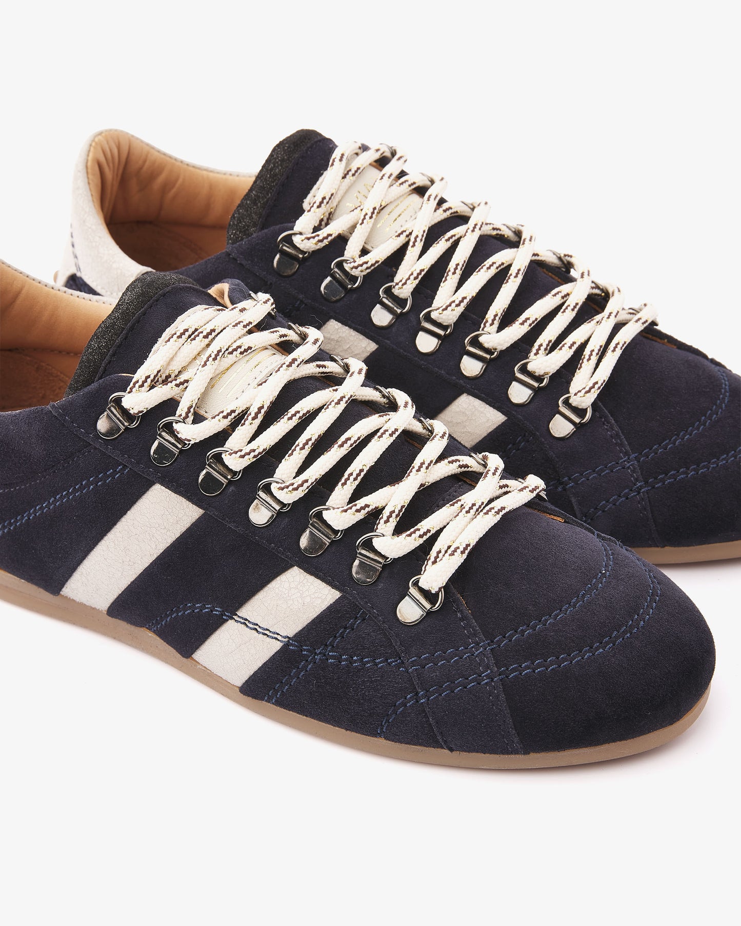 VIA VAI June Jackie blauwe sneakers dames – detail van studs in leer en suède