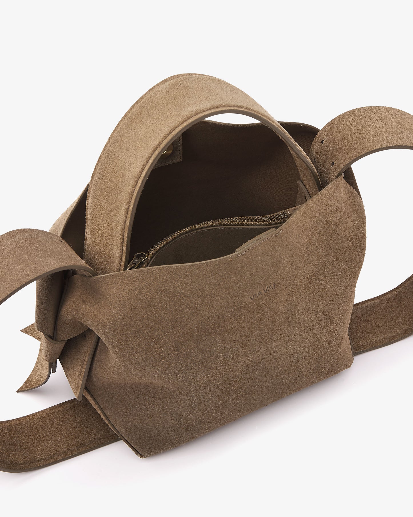 VIA VAI Nodo Fabi crossbodytas – detailaanzicht met logodetail