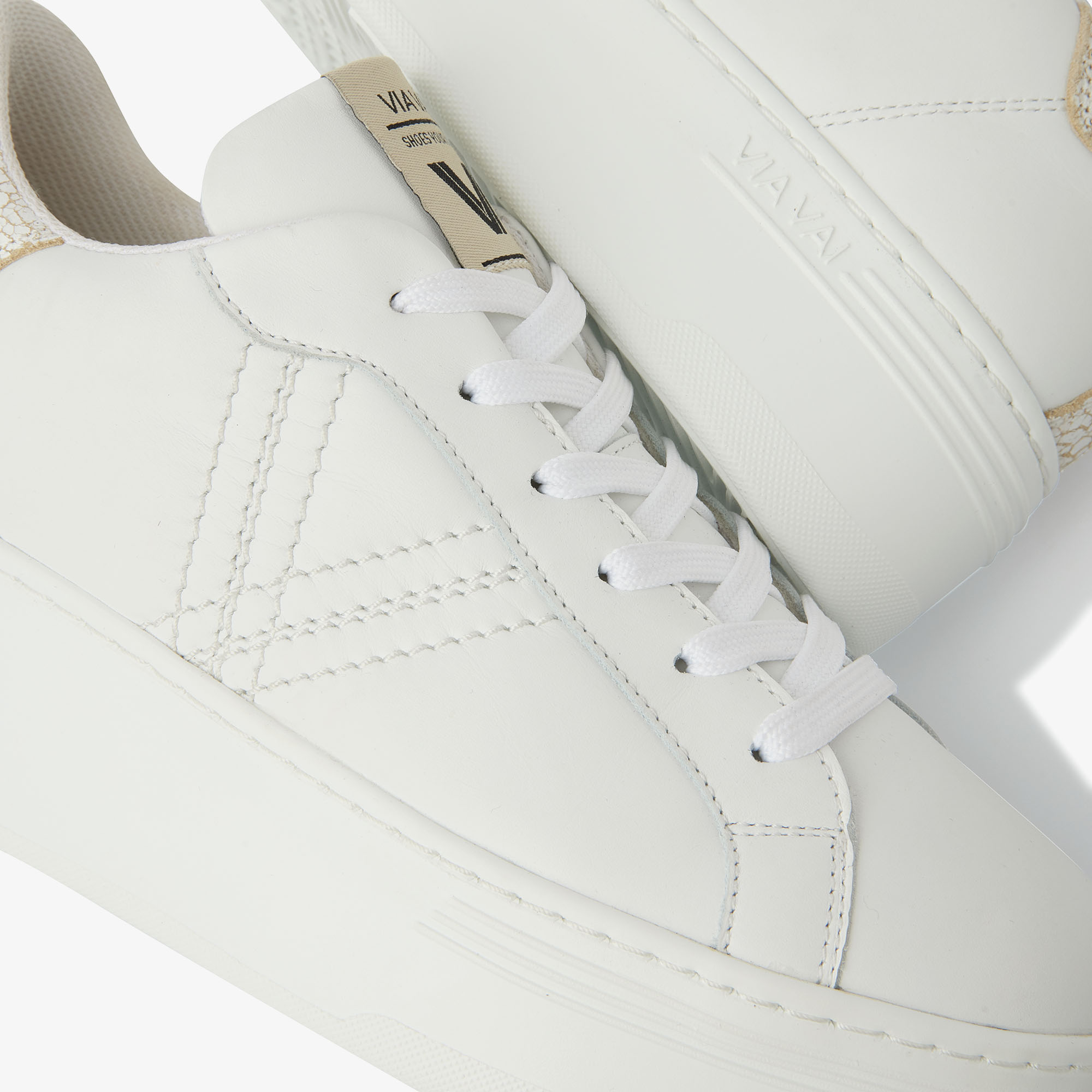 Witte veters sneakers 2025
