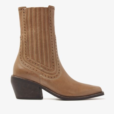 Eveline Cass beige ankle boots