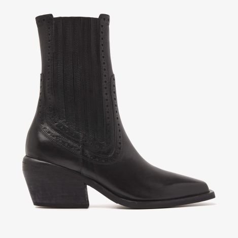 Eveline Cass black ankle boots